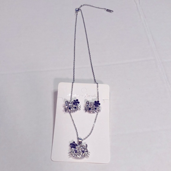 NWT Hello Kitty Necklace and Earrings Set. Perfect gift for Easter. - Picture 6 of 10
